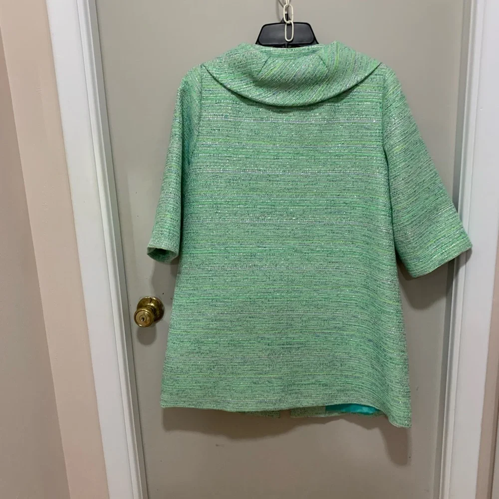 Sara Campbell Green Textured Coat with Embellished Buttons - Picture 2 of 4